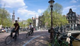 800px-amsterdam_-_bicycles_-_1058