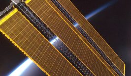 earth_horizon_and_international_space_station_solar_panel_array_expedition_17_crew_august_2008