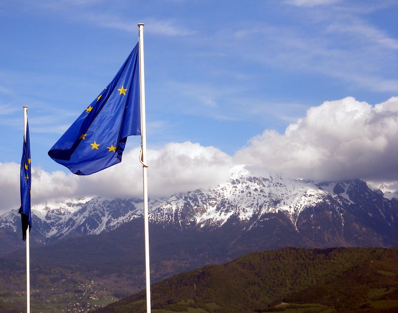 eu-flag-nature-sustainable