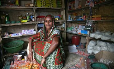 microcredit-bangladesh-honufa_begum